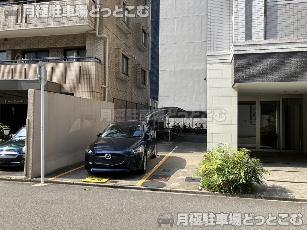 名古屋市中区千代田3丁目16番13号の月極駐車場1