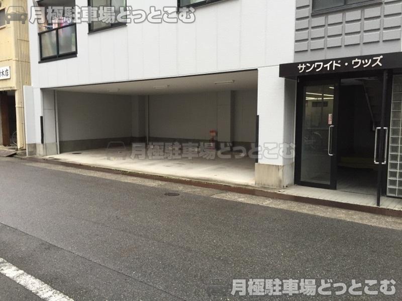 名古屋市中区富士見町407の月極駐車場3
