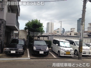 名古屋市西区那古野1丁目501-1.501-2.501-3.501-4.601の月極駐車場1