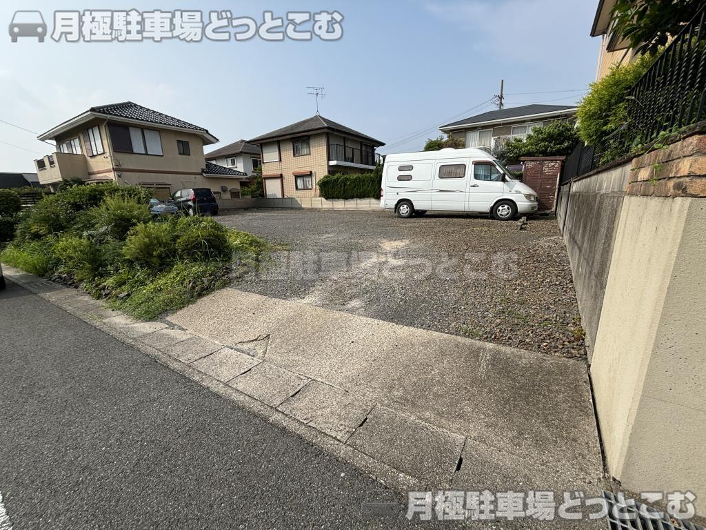 長久手市長配2-819の月極駐車場4