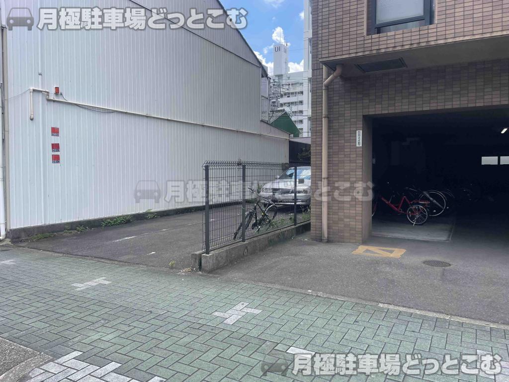 名古屋市中村区竹橋町3005-2の月極駐車場5