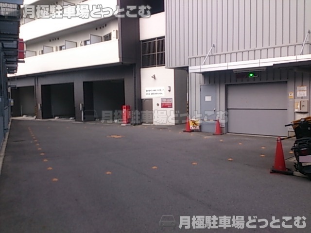 岡崎市材木町1丁目12-1の月極駐車場2