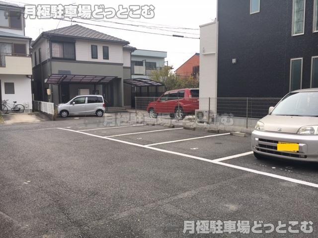 名古屋市守山区町南2302-1の月極駐車場2