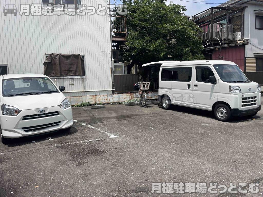 名古屋市中村区栄生町230-1の月極駐車場6