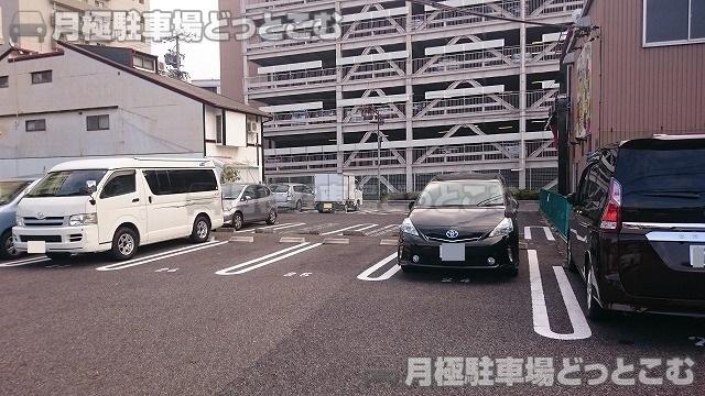 春日井市旭町1-45の月極駐車場3