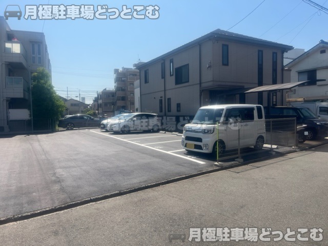 名古屋市昭和区川名町1丁目36-2の月極駐車場2