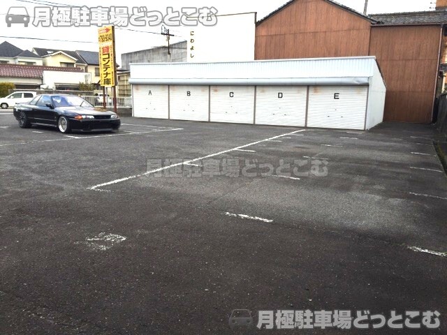 名古屋市昭和区川名本町2丁目6-2,10-3の月極駐車場6