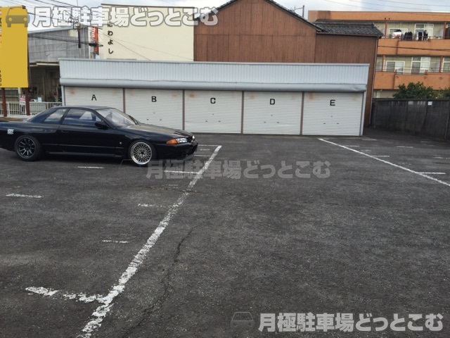 名古屋市昭和区川名本町2丁目6-2,10-3の月極駐車場2