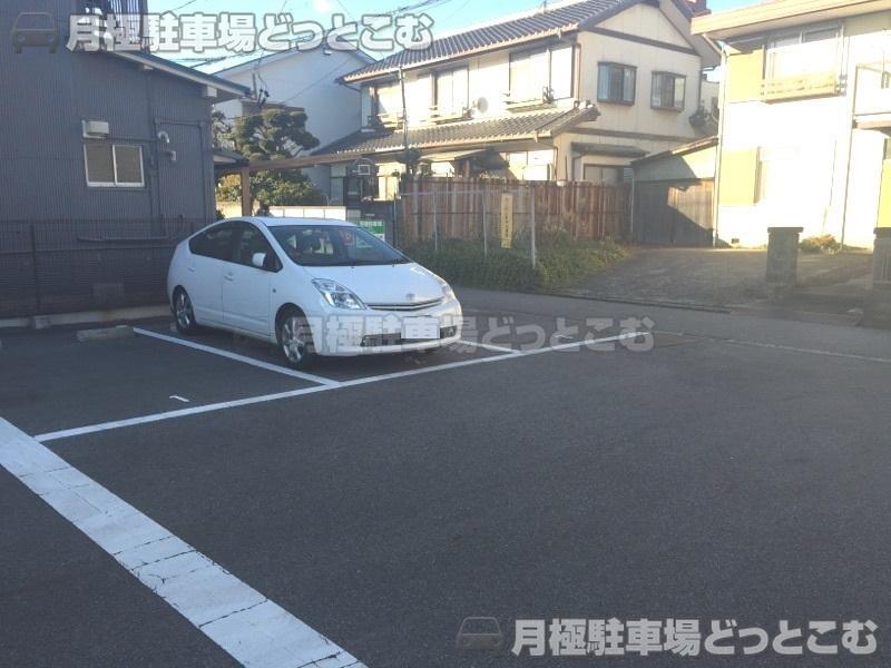 名古屋市東区百人町46-1，46-3の月極駐車場3