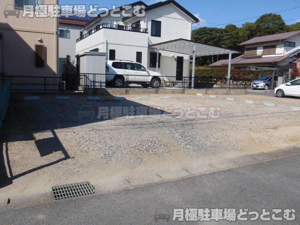 豊田市生駒町東山245-1、246、247の月極駐車場2