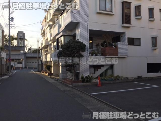 名古屋市千種区北千種2丁目317の月極駐車場3