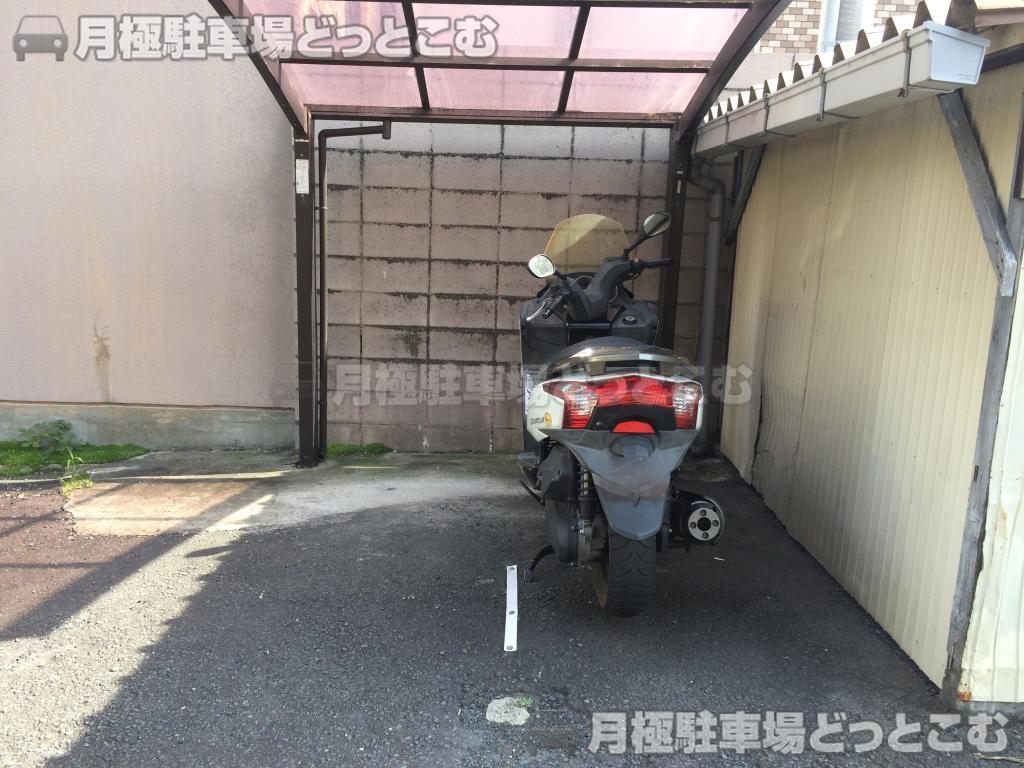 名古屋市西区那古野1丁目111の月極駐車場2