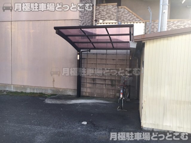 名古屋市西区那古野1丁目111の月極駐車場3