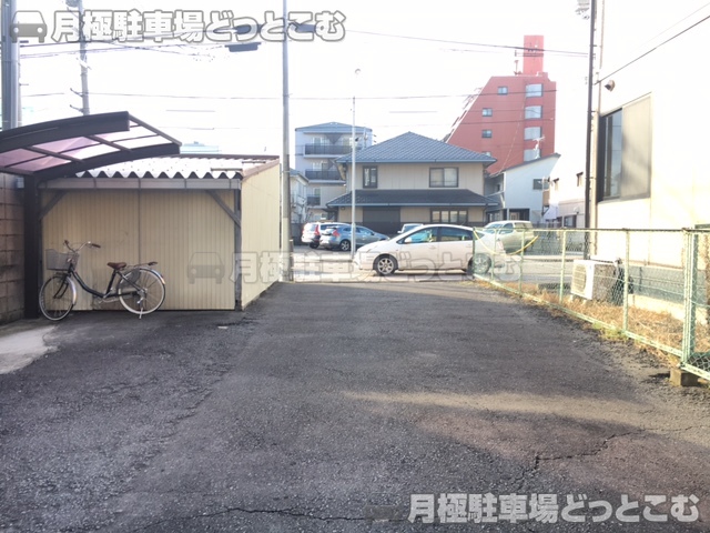 名古屋市西区那古野1丁目111の月極駐車場5