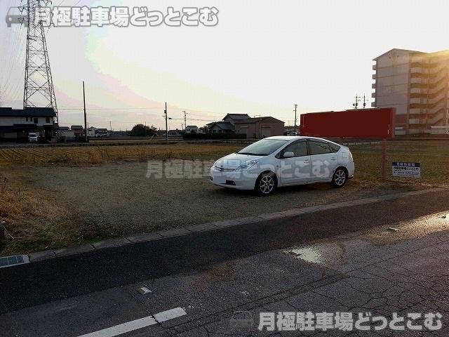 一宮市浅井町尾関字西ノ山30の月極駐車場3