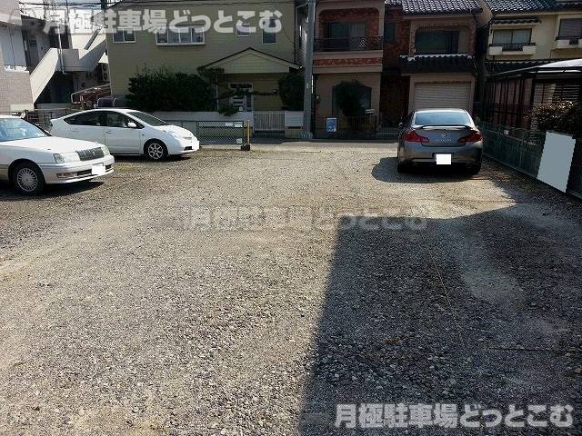 名古屋市守山区小幡中2丁目2305-1の月極駐車場3