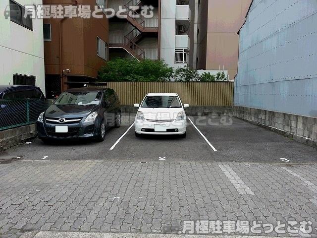 名古屋市中区丸の内2丁目1-18の月極駐車場1