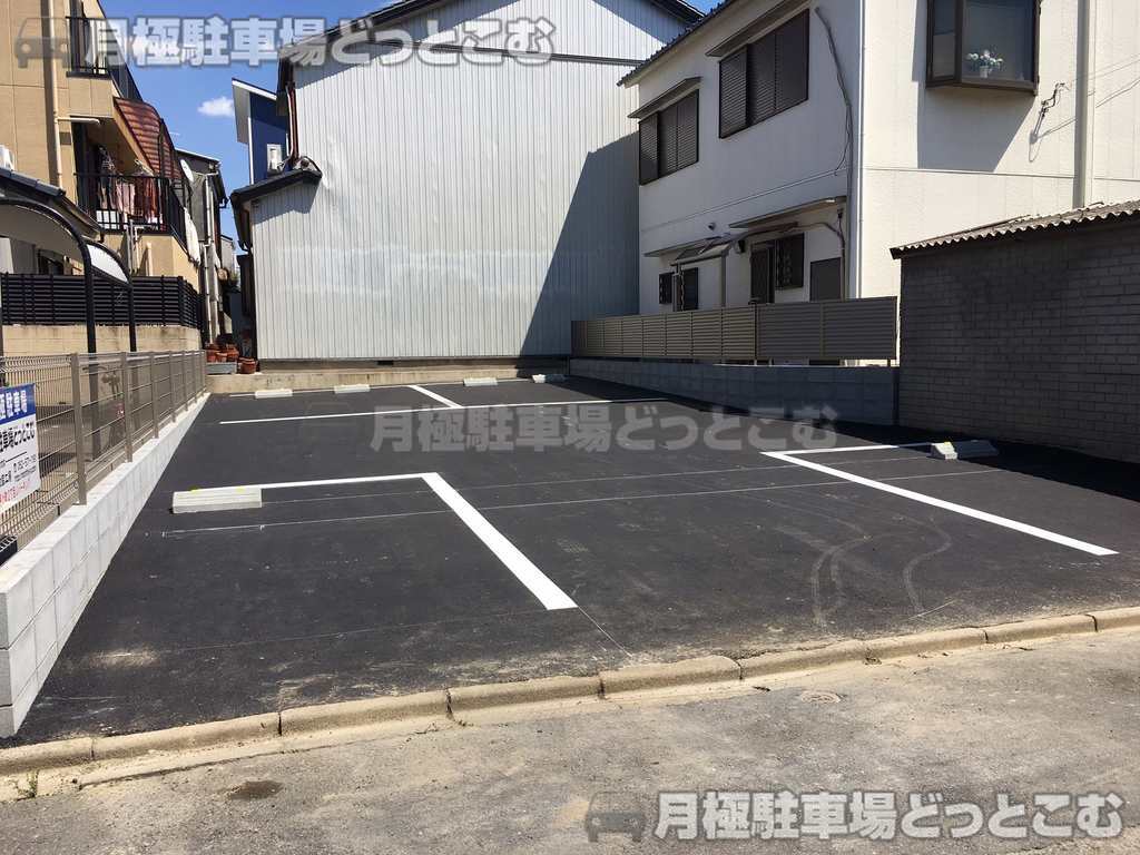 名古屋市中村区稲上町2丁目73の月極駐車場3