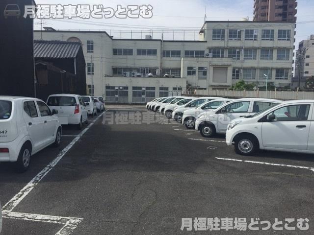 名古屋市西区押切1丁目1306,1315の月極駐車場3