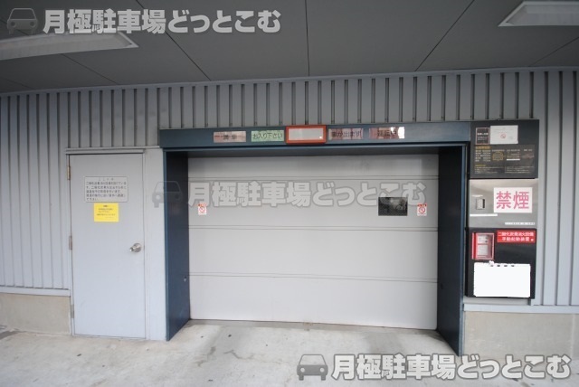 名古屋市中区新栄2丁目1-29の月極駐車場2