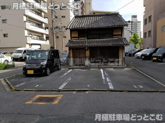 名古屋市中区橘1丁目18-4の月極駐車場3