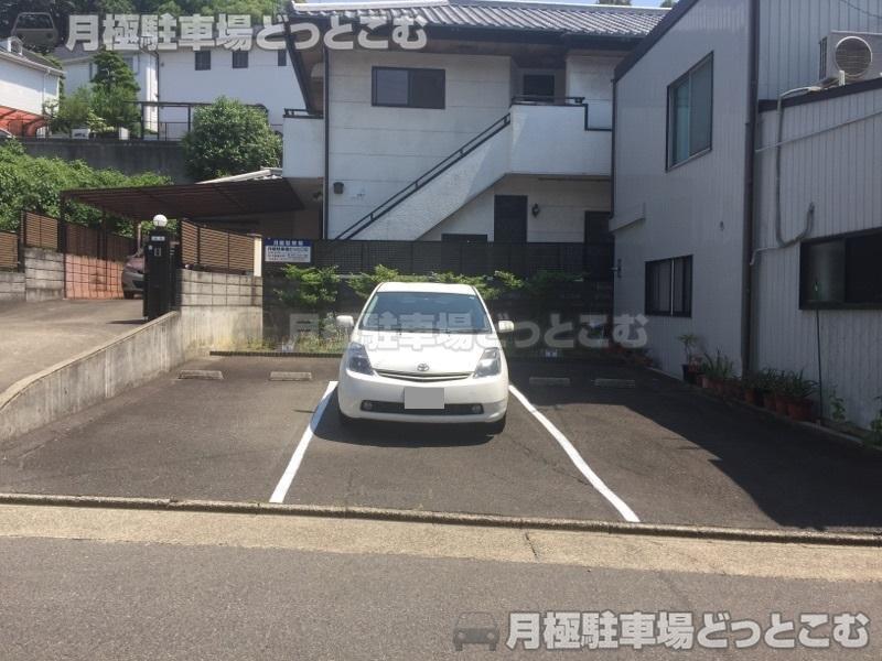 名古屋市千種区城山町2丁目33-1の月極駐車場2