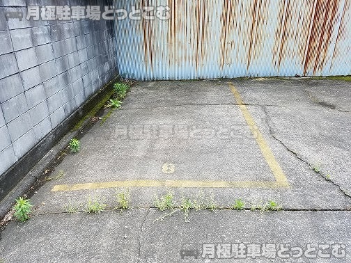 名古屋市東区主税町3丁目29-1の月極駐車場3