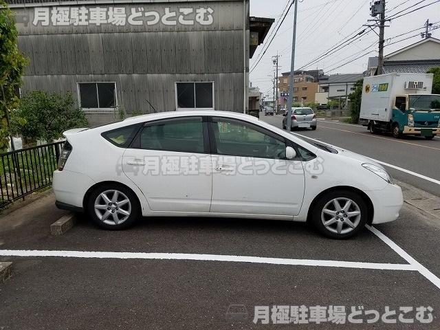 一宮市木曽川町黒田字野畔69-1の月極駐車場3