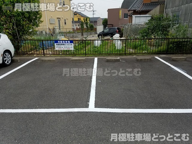 一宮市木曽川町黒田字野畔69-1の月極駐車場6