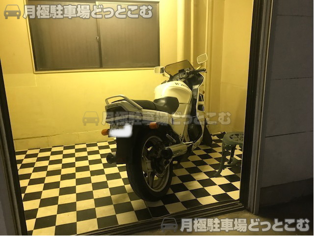 名古屋市千種区神田町16-17の月極駐車場2
