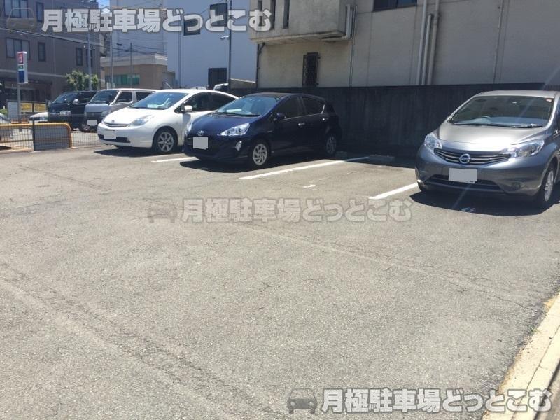 名古屋市東区白壁3丁目1405-6の月極駐車場2