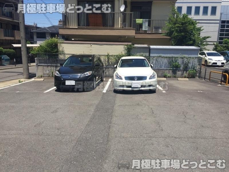 名古屋市東区白壁3丁目1405-6の月極駐車場3