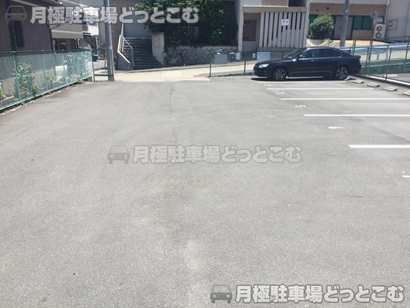 名古屋市東区白壁3丁目1405-1の月極駐車場2