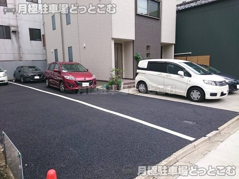 名古屋市中村区名駅南3丁目301-5の月極駐車場2