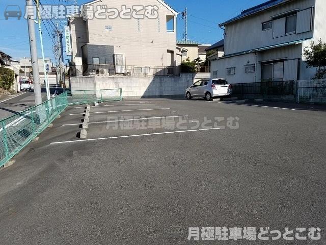 名古屋市緑区鳴海町小松山53-1の月極駐車場3
