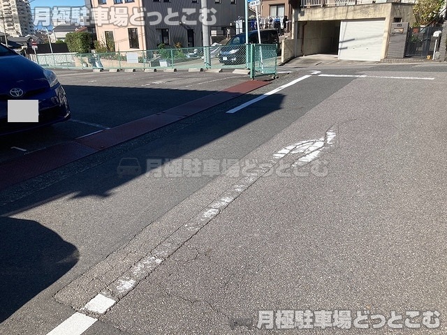 名古屋市緑区鳴海町小松山53-1の月極駐車場9