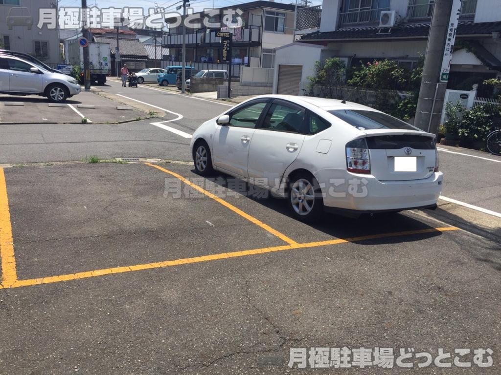 名古屋市昭和区明月町1丁目13-1の月極駐車場4