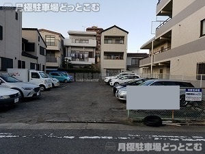 名古屋市中村区岩塚町1丁目72の月極駐車場1