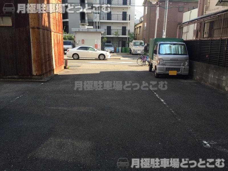 名古屋市中区橘1丁目2004-2の月極駐車場3