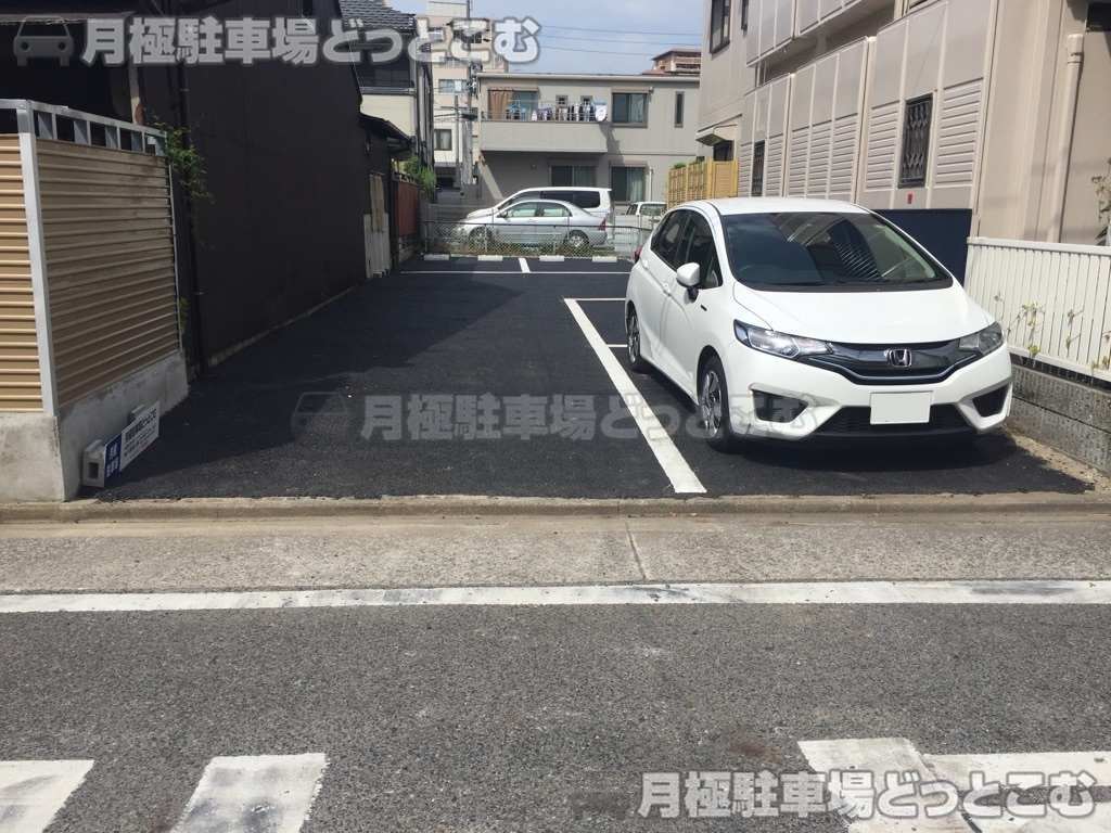 名古屋市西区花の木3丁目302の月極駐車場2