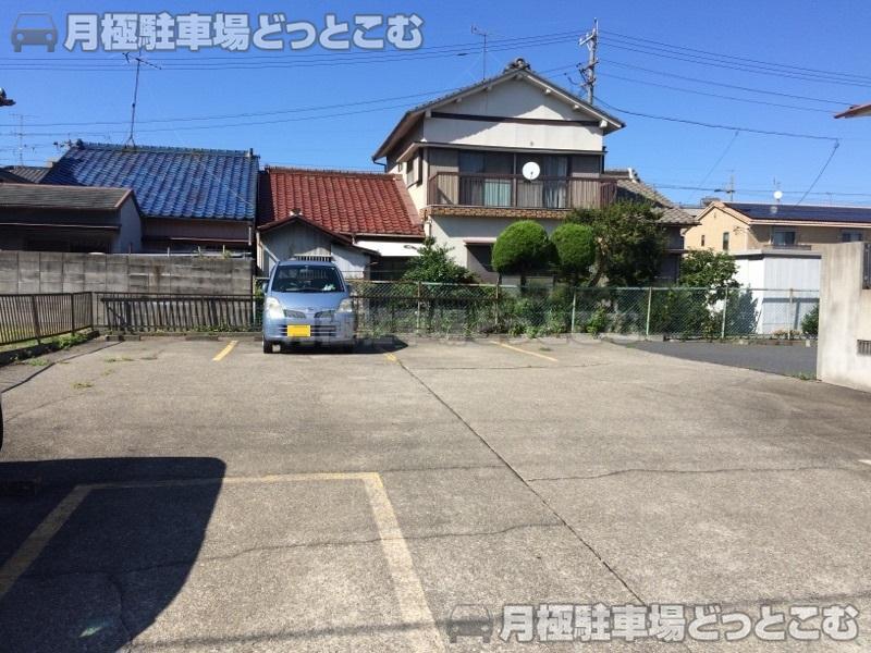 名古屋市中川区松年町3丁目47-2の月極駐車場1