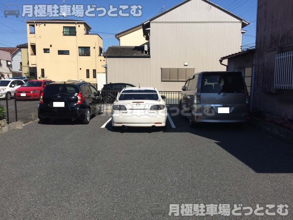 名古屋市中川区松年町3丁目47-2の月極駐車場1