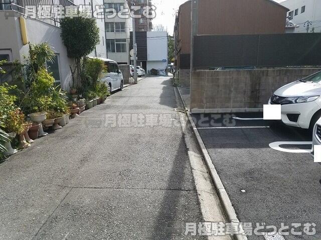 名古屋市中区大須1丁目1804番8、1804番9の月極駐車場3
