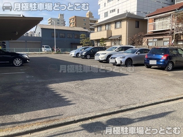 名古屋市熱田区四番2丁目402-1の月極駐車場3