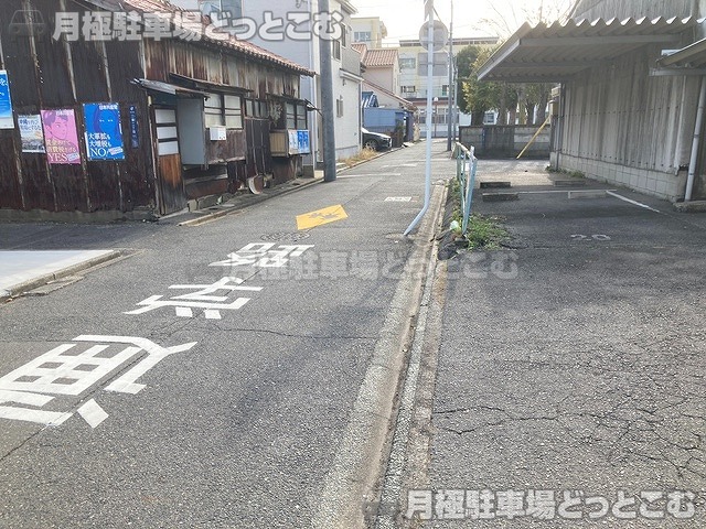 名古屋市熱田区四番2丁目402-1の月極駐車場6