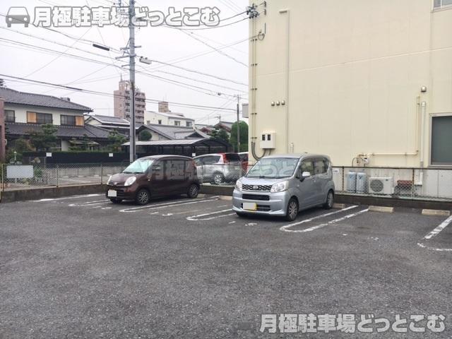 名古屋市西区鳥見町1-19-1の月極駐車場3
