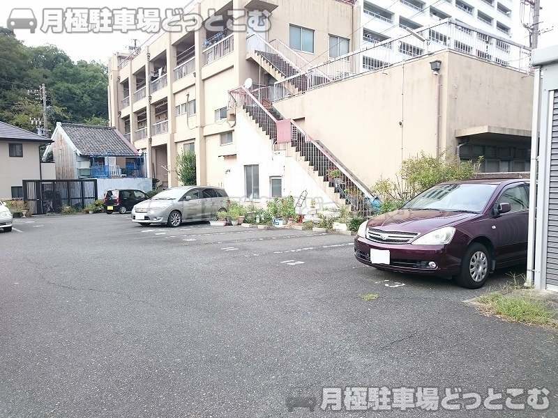 名古屋市熱田区旗屋2丁目707、708-1、708-2の月極駐車場2