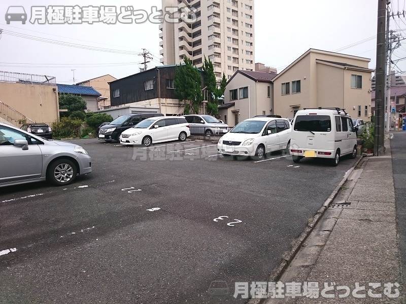 名古屋市熱田区旗屋2丁目707、708-1、708-2の月極駐車場3