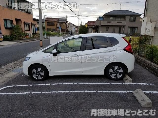 名古屋市中村区塩池町3丁目4-13の月極駐車場2