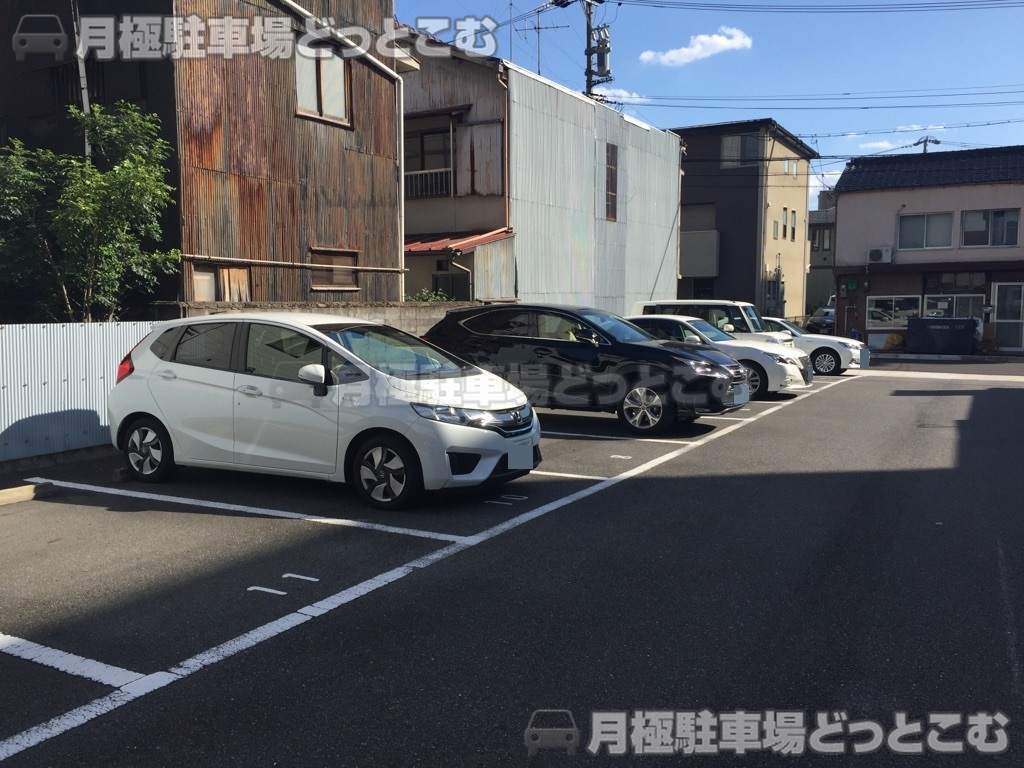 名古屋市千種区古出来3丁目610の月極駐車場3